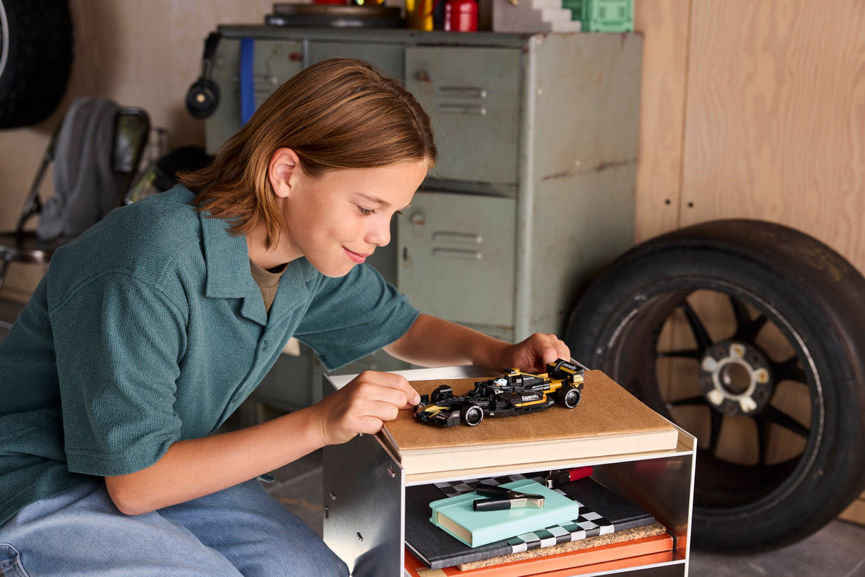 LEGO Speed Champions APXGP meeskonna võidusõiduauto filmist F1 The Movie 77252L