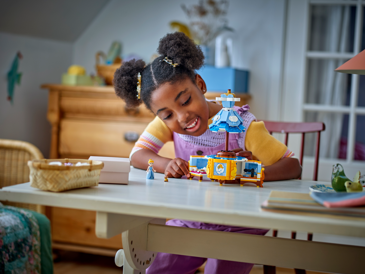 LEGO Disney Tuhkatriinu kleit 43266L