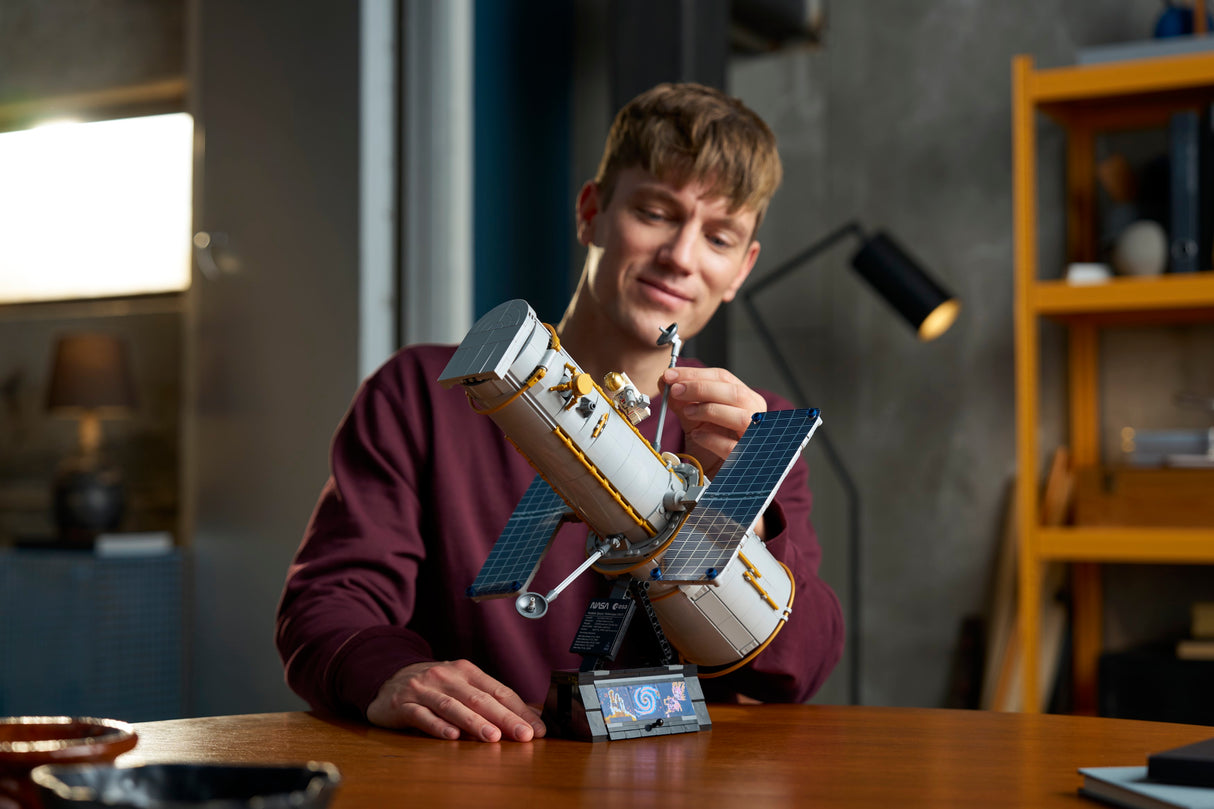 LEGO Icons Hubble’i kosmoseteleskoop 11382L