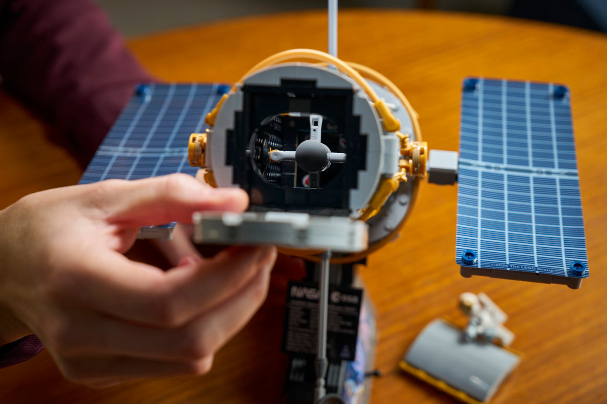 LEGO Icons Hubble’i kosmoseteleskoop 11382L