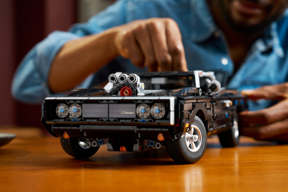 LEGO Technic Fast and Furious 1970 Dodge Charger R/T auto 42231L